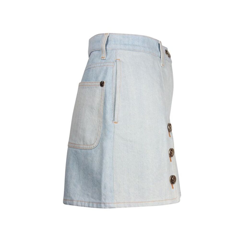 Chanel Colorblock Button-Detail Shorts in Light Blue Cotton - Picture 2 of 5